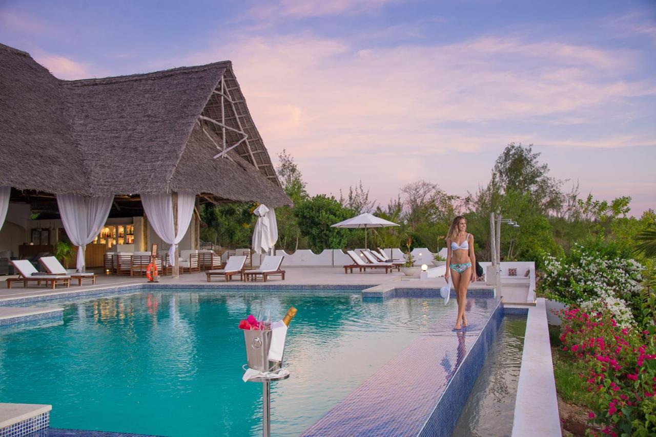 Konokono Beach Resort And Isaraya Luxury Overwater Villas Michamvi Esterno foto